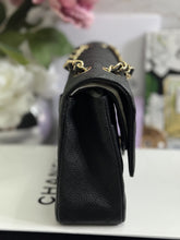 Load image into Gallery viewer, Chanel series 13 (2010) Black Caviar GHW Medium ML Timeless Classic Double Flap Bag