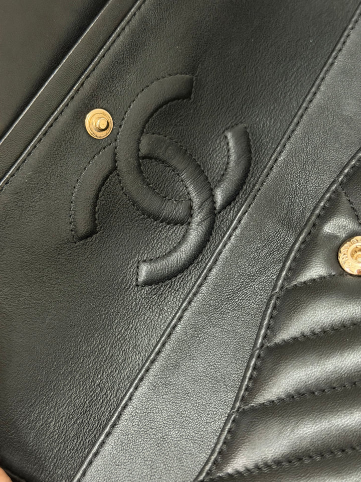 CHANEL series 29 2019 Black Lambskin Chevron LGHW Medium Timeless Classic Double Flap Bag