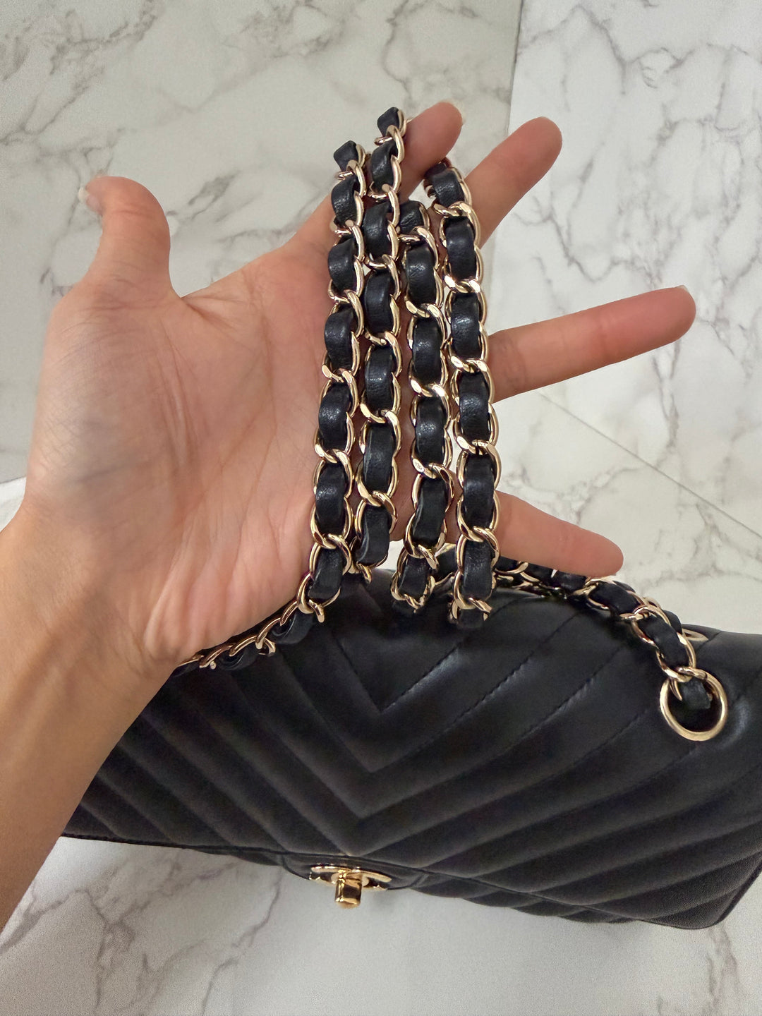 CHANEL series 29 2019 Black Lambskin Chevron LGHW Medium Timeless Classic Double Flap Bag