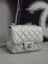 Load image into Gallery viewer, Chanel Series 31 21P 2021 Pre Spring/Summer Collection Iridescent Silver lambskin SHW Square Mini Flap Bag