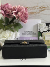 Load image into Gallery viewer, Chanel series 13 (2010) Black Caviar GHW Medium ML Timeless Classic Double Flap Bag