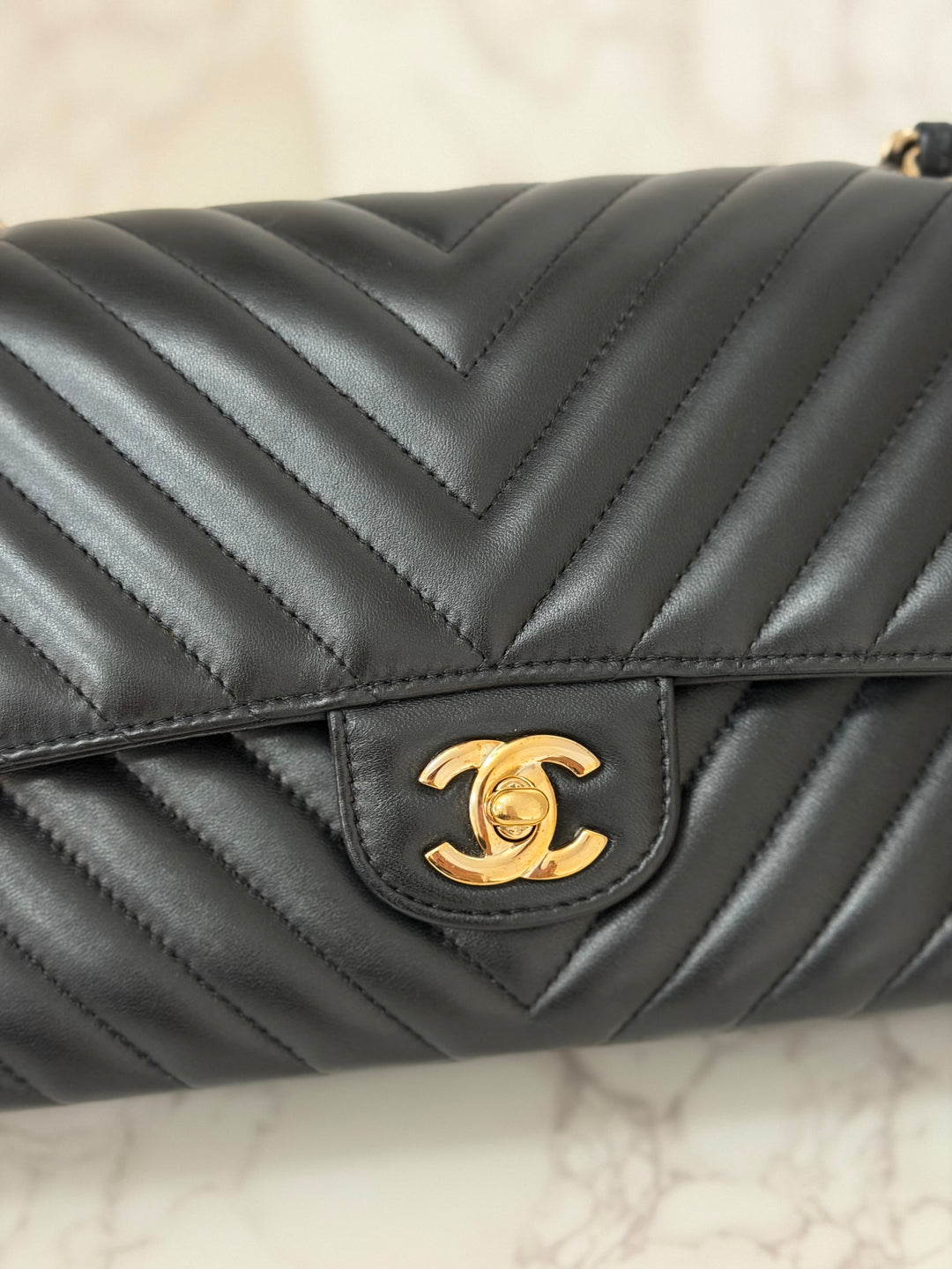 CHANEL series 29 2019 Black Lambskin Chevron LGHW Medium Timeless Classic Double Flap Bag