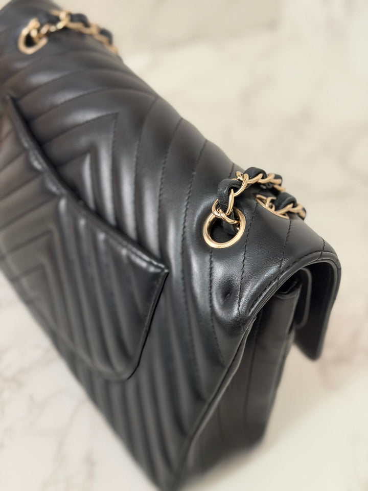 CHANEL series 29 2019 Black Lambskin Chevron LGHW Medium Timeless Classic Double Flap Bag