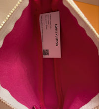 Load image into Gallery viewer, Louis Vuitton LV Christmas Animation Vivienne Mini Pochette Damier Azur
