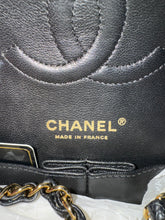 Load image into Gallery viewer, Chanel series 13 (2010) Black Caviar GHW Medium ML Timeless Classic Double Flap Bag