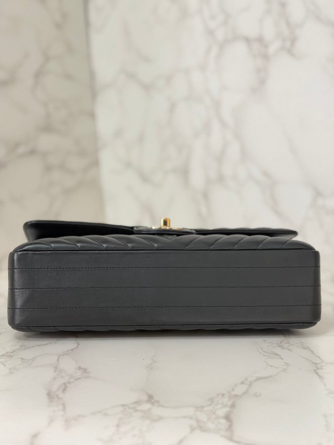 CHANEL series 29 2019 Black Lambskin Chevron LGHW Medium Timeless Classic Double Flap Bag