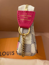 Load image into Gallery viewer, Louis Vuitton LV Christmas Animation Vivienne Mini Pochette Damier Azur
