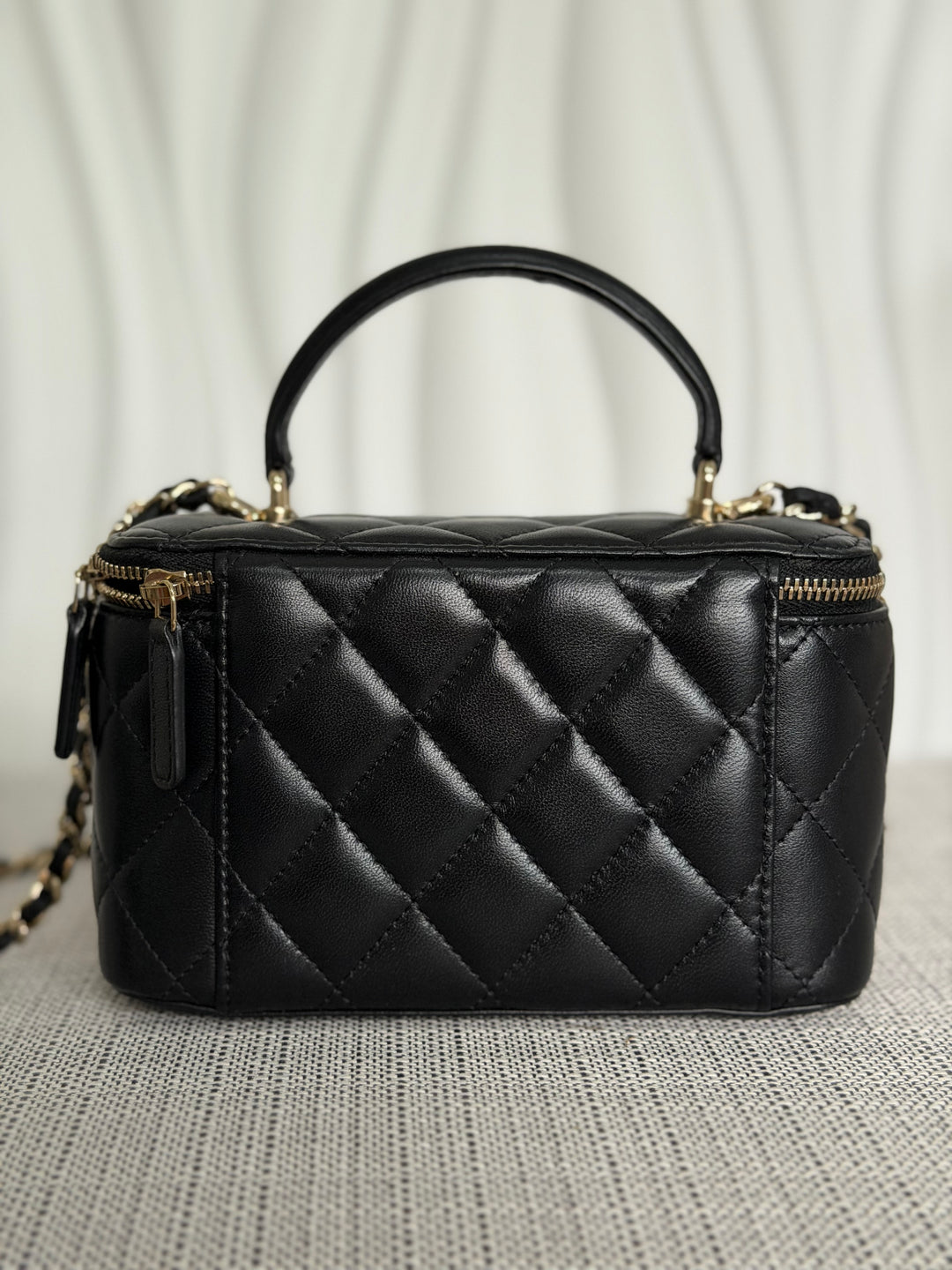CHANEL series 30 2020 Black Lambskin LGHW Small Vanity Leather Top Handle with Chain