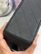 Load image into Gallery viewer, Chanel series 13 (2010) Black Caviar GHW Medium ML Timeless Classic Double Flap Bag