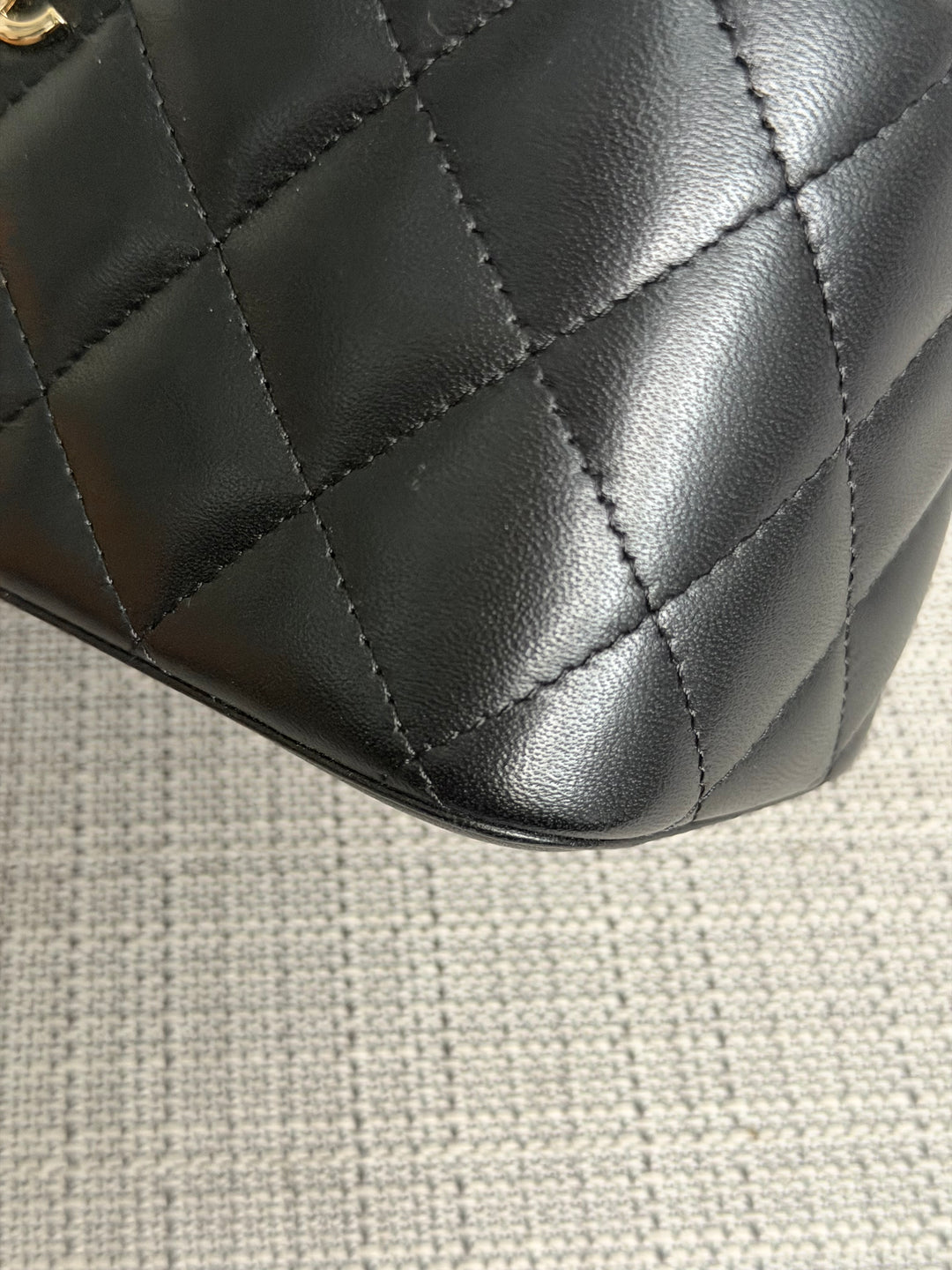 CHANEL series 30 2020 Black Lambskin LGHW Small Vanity Leather Top Handle with Chain