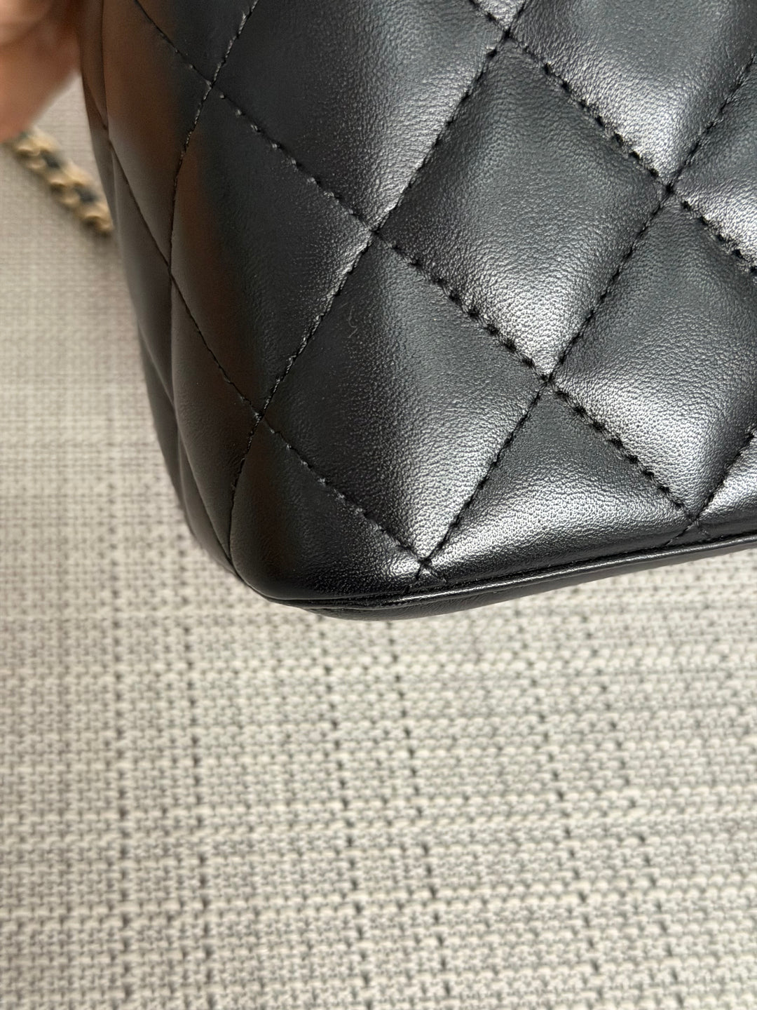 CHANEL series 30 2020 Black Lambskin LGHW Small Vanity Leather Top Handle with Chain
