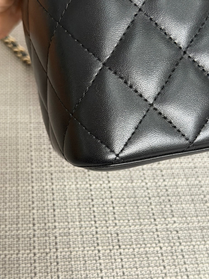 CHANEL series 30 2020 Black Lambskin LGHW Small Vanity Leather Top Handle with Chain