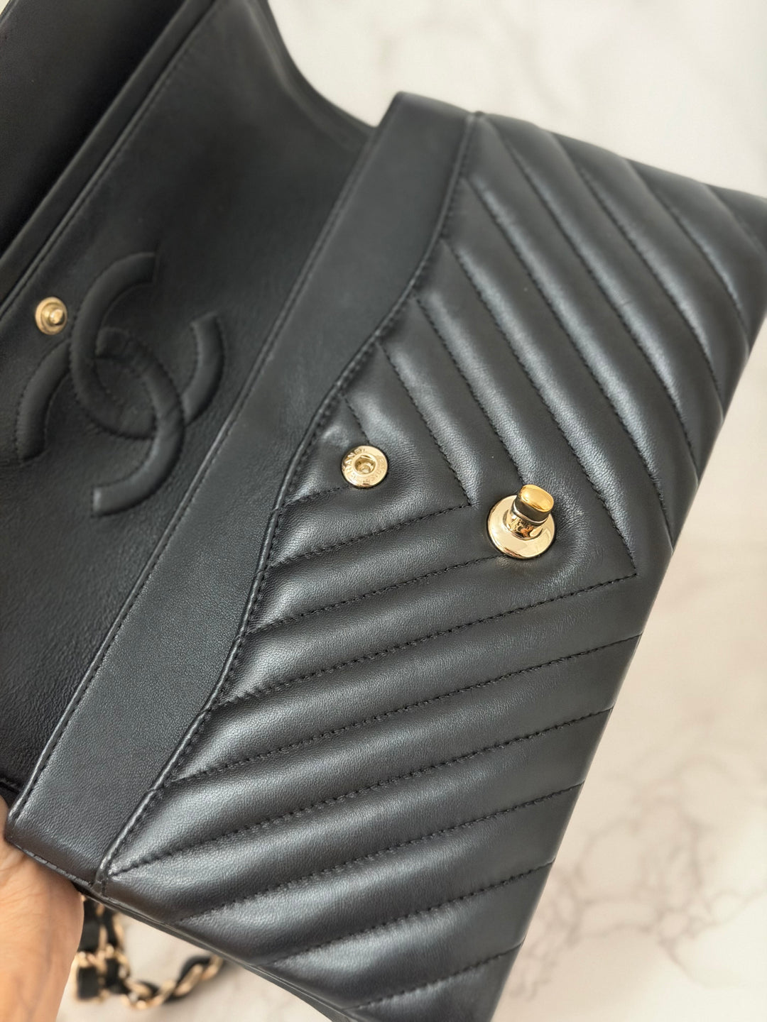 CHANEL series 29 2019 Black Lambskin Chevron LGHW Medium Timeless Classic Double Flap Bag