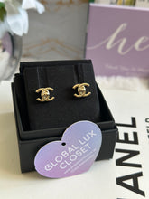 Load image into Gallery viewer, Chanel 21S Mini LGHW Earrings
