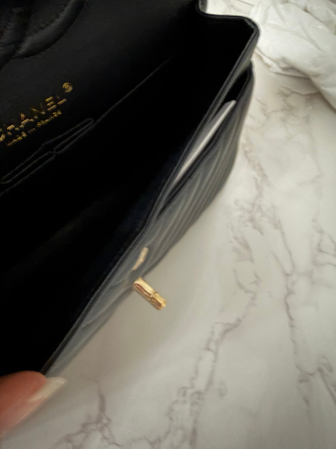 CHANEL series 29 2019 Black Lambskin Chevron LGHW Medium Timeless Classic Double Flap Bag