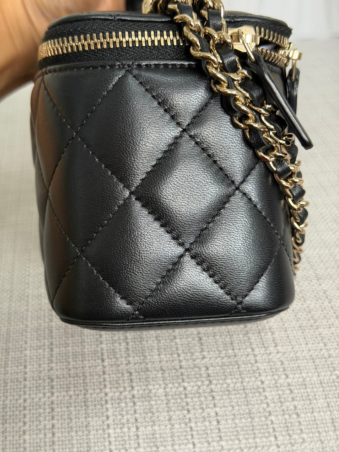 CHANEL series 30 2020 Black Lambskin LGHW Small Vanity Leather Top Handle with Chain