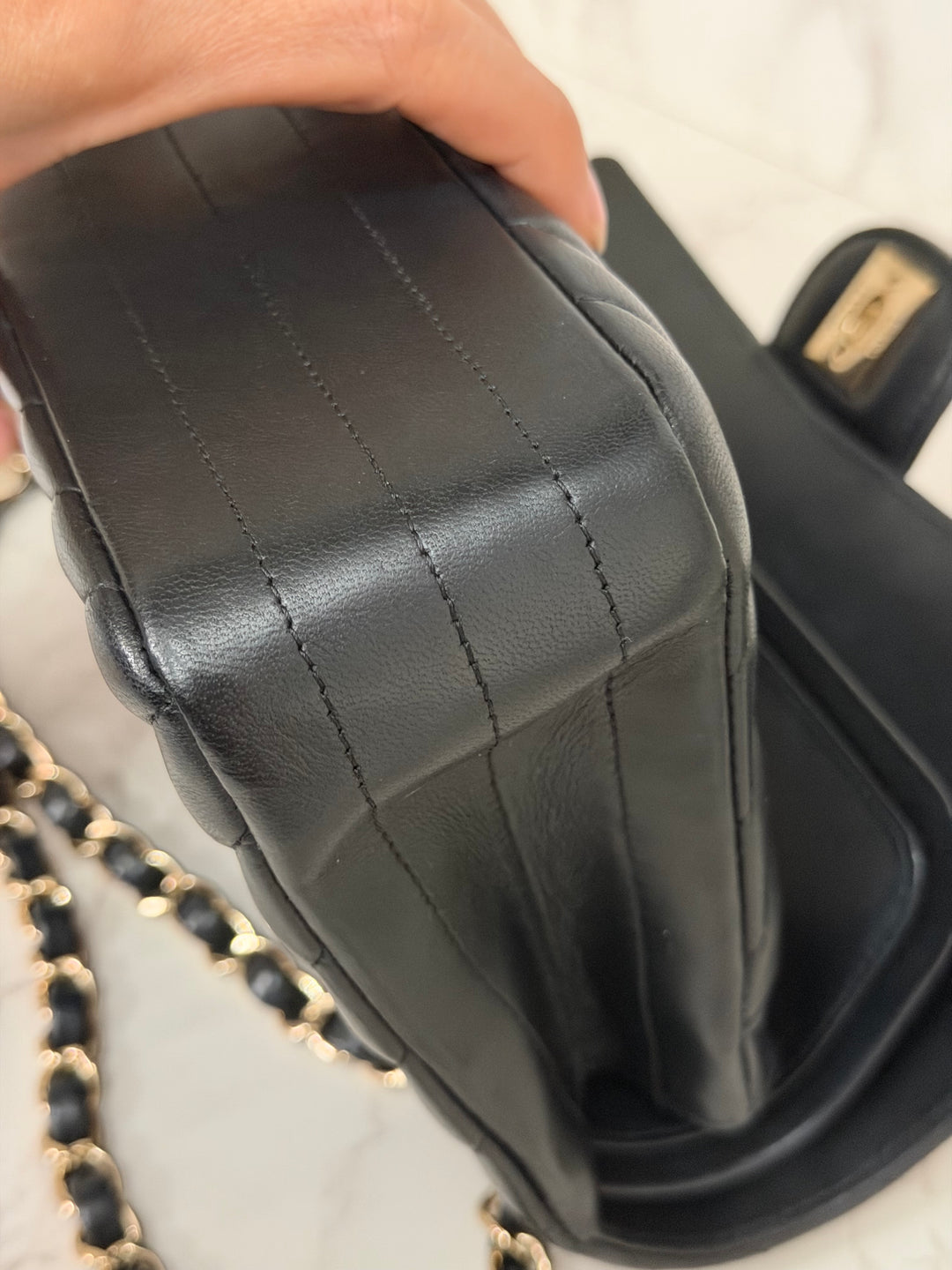 CHANEL series 29 2019 Black Lambskin Chevron LGHW Medium Timeless Classic Double Flap Bag