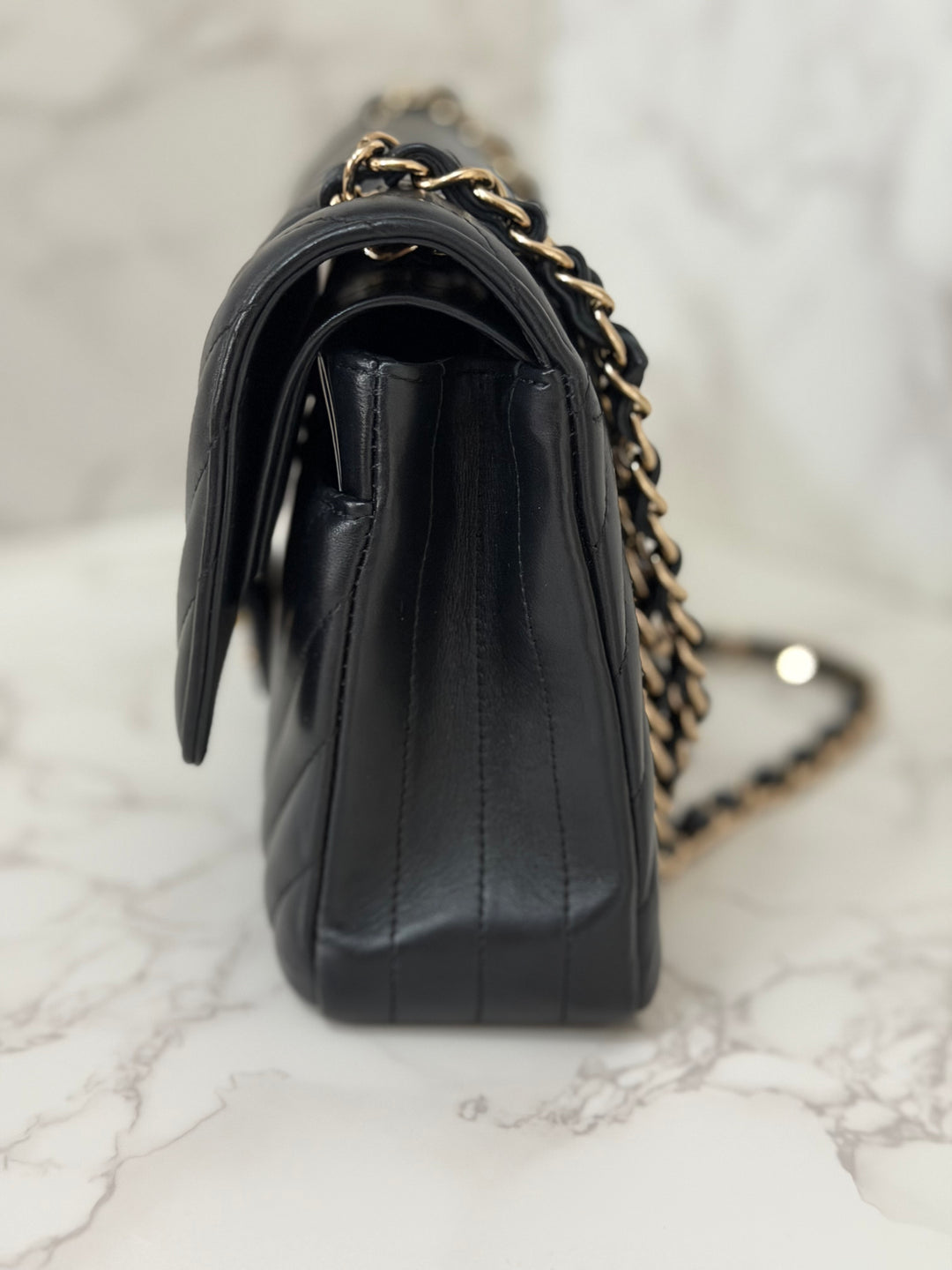 CHANEL series 29 2019 Black Lambskin Chevron LGHW Medium Timeless Classic Double Flap Bag