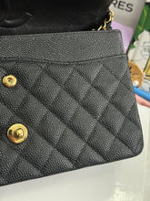 Load image into Gallery viewer, Chanel series 13 (2010) Black Caviar GHW Medium ML Timeless Classic Double Flap Bag