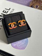 Load image into Gallery viewer, Chanel 23C Ombré Pink and orange Gold tone earrings
