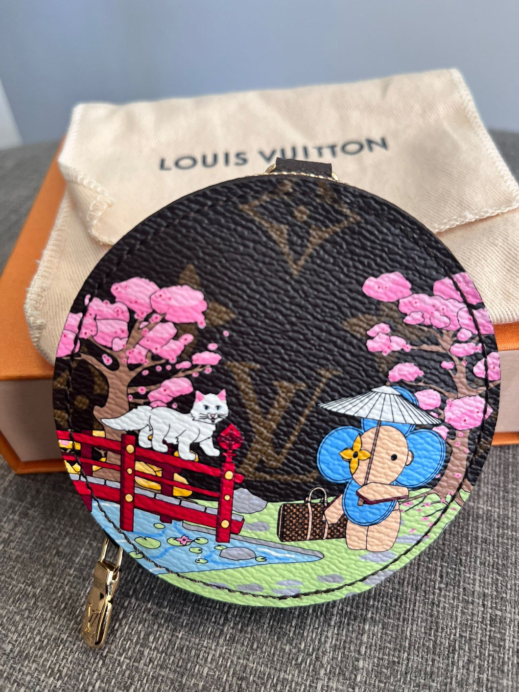 Louis Vuitton LV round coin purse 2021 Christmas Vivienne Xmas Animation collection Sakura Japan