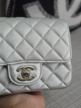 Load image into Gallery viewer, Chanel Series 31 21P 2021 Pre Spring/Summer Collection Iridescent Silver lambskin SHW Square Mini Flap Bag