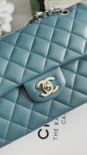 Load and play video in Gallery viewer, Chanel series 30 21C Collection Dark Teal/Turquoise Caviar LGHW Small Timeless Classic Double Flap Bag