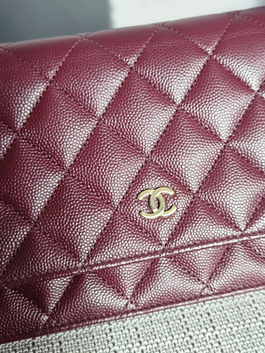 Chanel 21B 2021 Collection Burgundy Bordeaux caviar Classic Wallet on chain WOC with Champagne GHW
