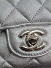 Load image into Gallery viewer, Chanel Series 31 21P 2021 Pre Spring/Summer Collection Iridescent Silver lambskin SHW Square Mini Flap Bag