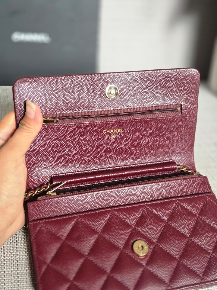 Chanel 21B 2021 Collection Burgundy Bordeaux caviar Classic Wallet on chain WOC with Champagne GHW