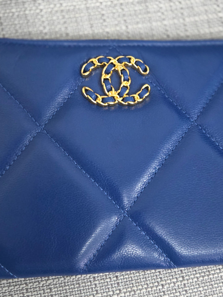 Chanel series 29 2019 Blue Goatskin GHW Small O Case/Pouch