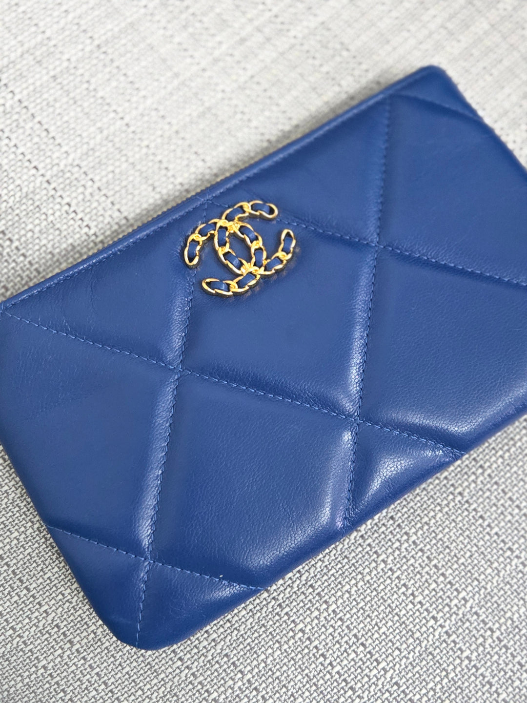 Chanel series 29 2019 Blue Goatskin GHW Small O Case/Pouch
