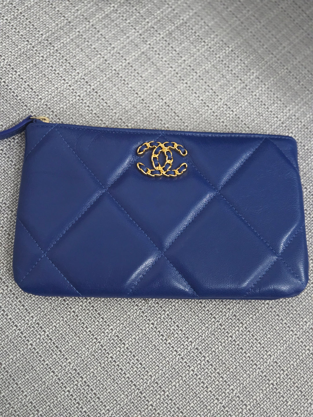 Chanel series 29 2019 Blue Goatskin GHW Small O Case/Pouch