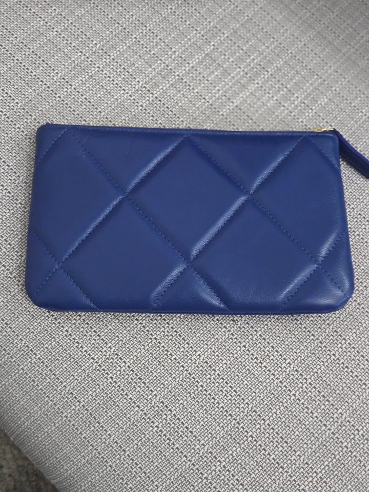 Chanel series 29 2019 Blue Goatskin GHW Small O Case/Pouch