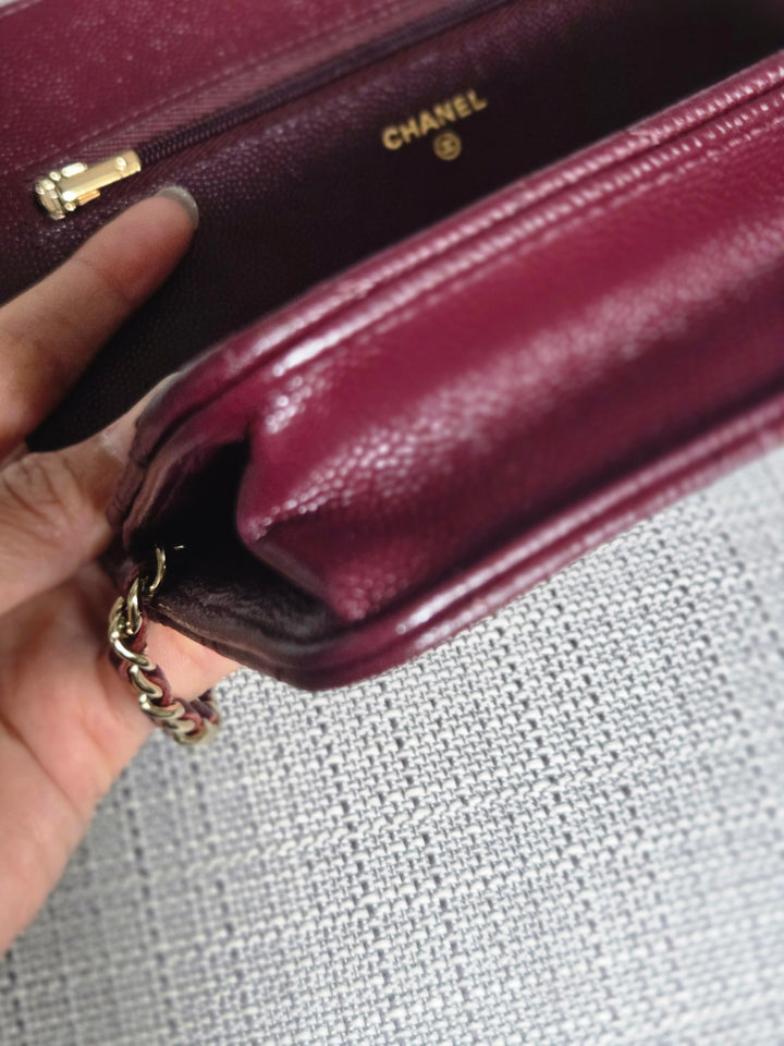 Chanel 21B 2021 Collection Burgundy Bordeaux caviar Classic Wallet on chain WOC with Champagne GHW