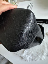 Load image into Gallery viewer, Chanel Series 7 Vintage 24K GHW Black Caviar Jumbo Flap Bag