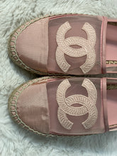 Load image into Gallery viewer, Chanel Pink Mesh Espadrilles from 19S collection size EU 39
