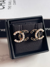 Load image into Gallery viewer, Chanel 22B Pearl and Leather CC Earrings