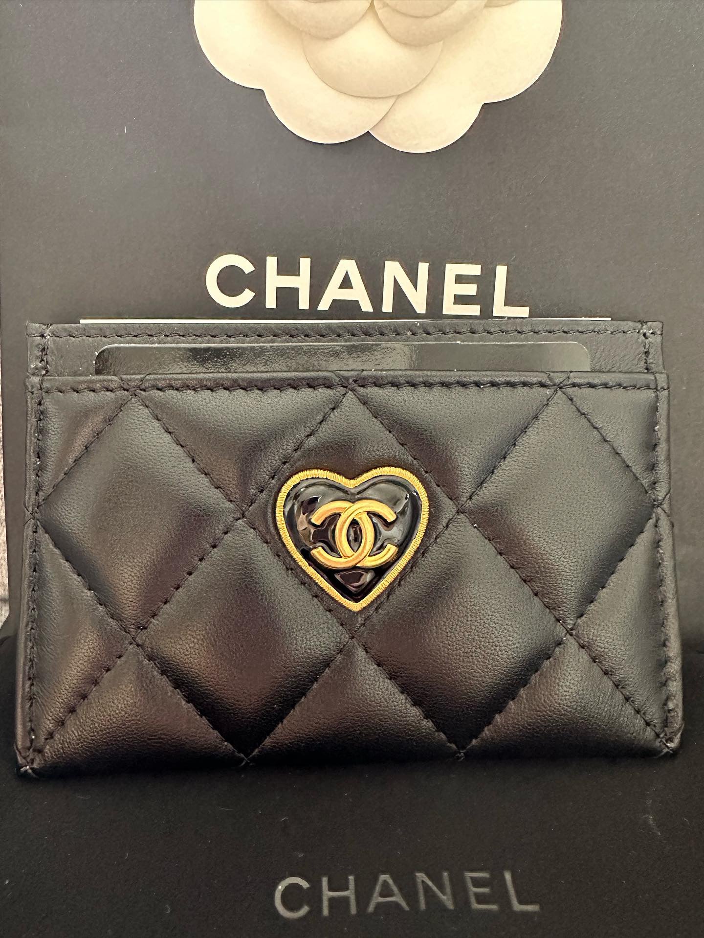 Chanel 23S Black Lambskin GHW Card Holder – Globalluxcloset