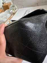 Load image into Gallery viewer, Chanel Series 7 Vintage 24K GHW Black Caviar Jumbo Flap Bag