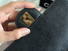 Load image into Gallery viewer, Chanel Series 7 Vintage 24K GHW Black Caviar Jumbo Flap Bag