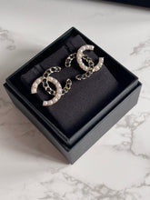 Load image into Gallery viewer, Chanel 22B Pearl and Leather CC Earrings