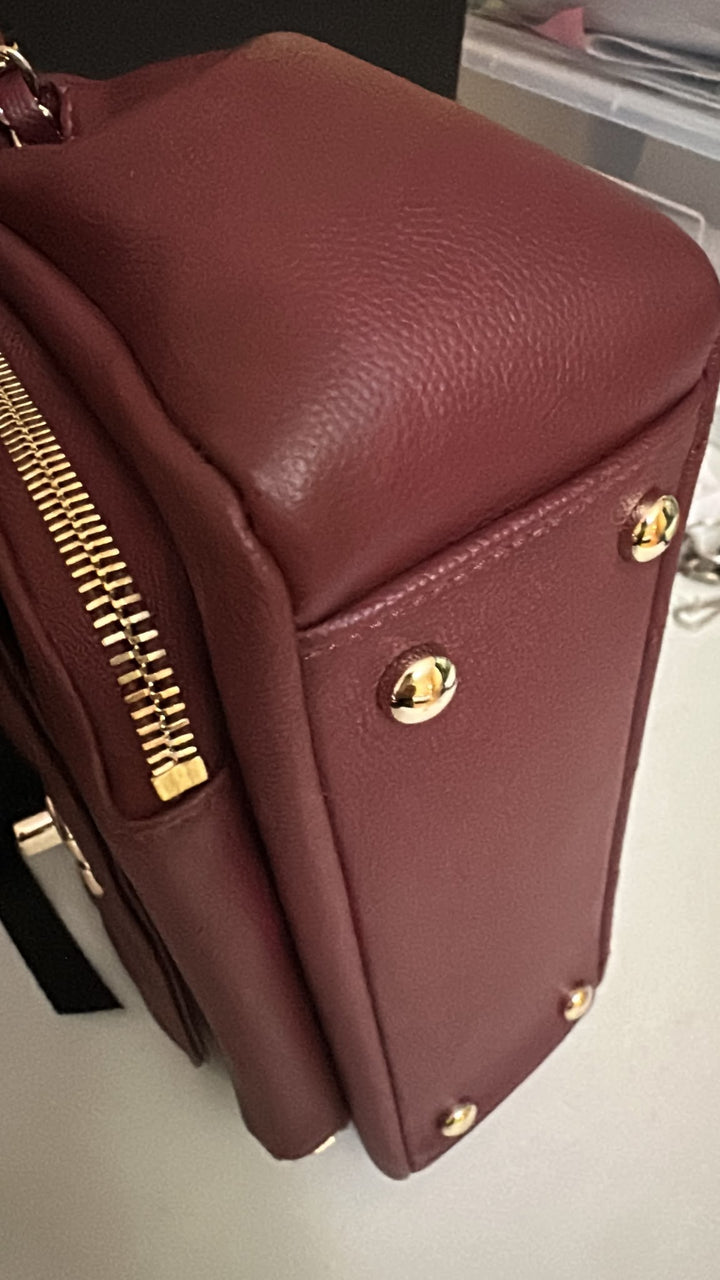 CHANEL series 30 Burgundy Caviar LGHW Medium Business Affinity Flap Bag with top handle 2020