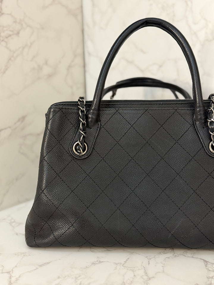 CHANEL series 23 Black Caviar Ruthenium HW Tote Bag with Shoulder Chain strap