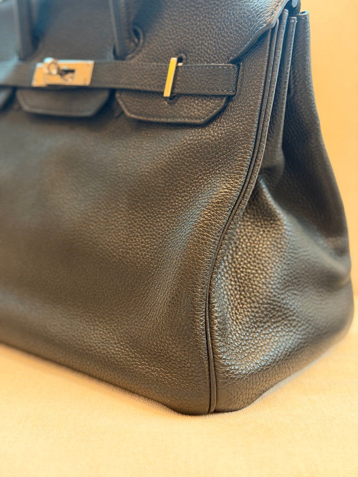 HERMÈS Black Noir Togo Leather PHW Birkin 35 Stamp M in Sq