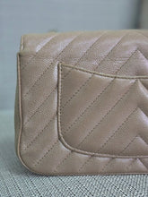 Load image into Gallery viewer, Chanel series 24 17B 2017 Fall/Winter Collection Iridescent Rose Gold Caviar Silver hardware Chevron Mini Rectangular Flap Bag
