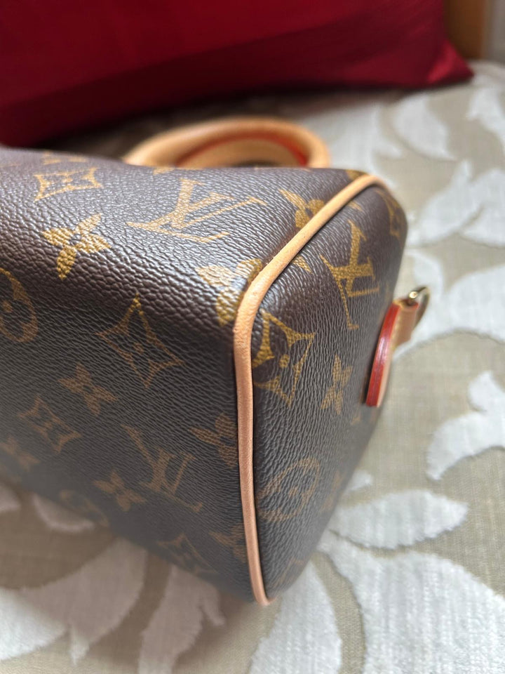 LOUIS VUITTON Speedy 20 with Guitar Strap