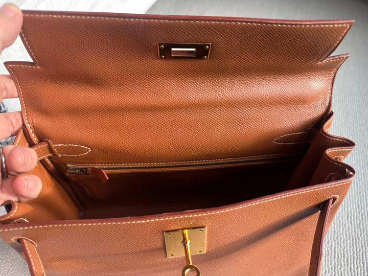 Hermes Gold Retourne Courcheval Leather GHW Vintage Stamp A in Sq (1997) Kelly 28