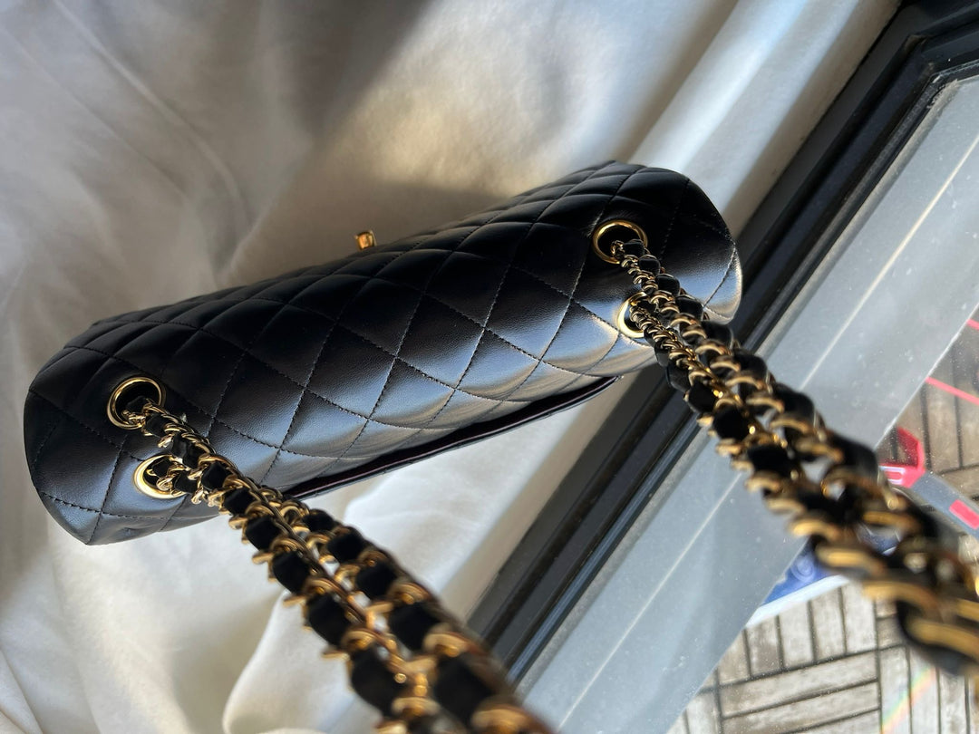 Chanel series 21 2015/2016 Black Lambskin GHW Medium Classic Double Flap Bag
