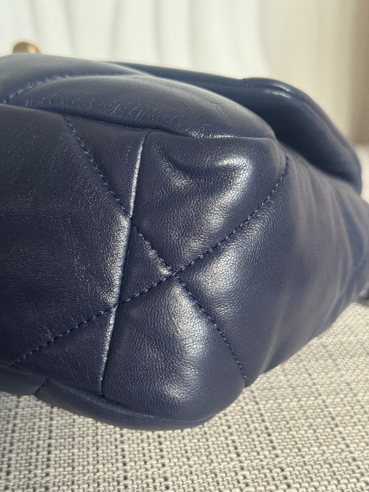 CHANEL 19 Size SMALL 26 cms series 31 Navy Lambskin Mixed Hardware Flap Bag with top handle